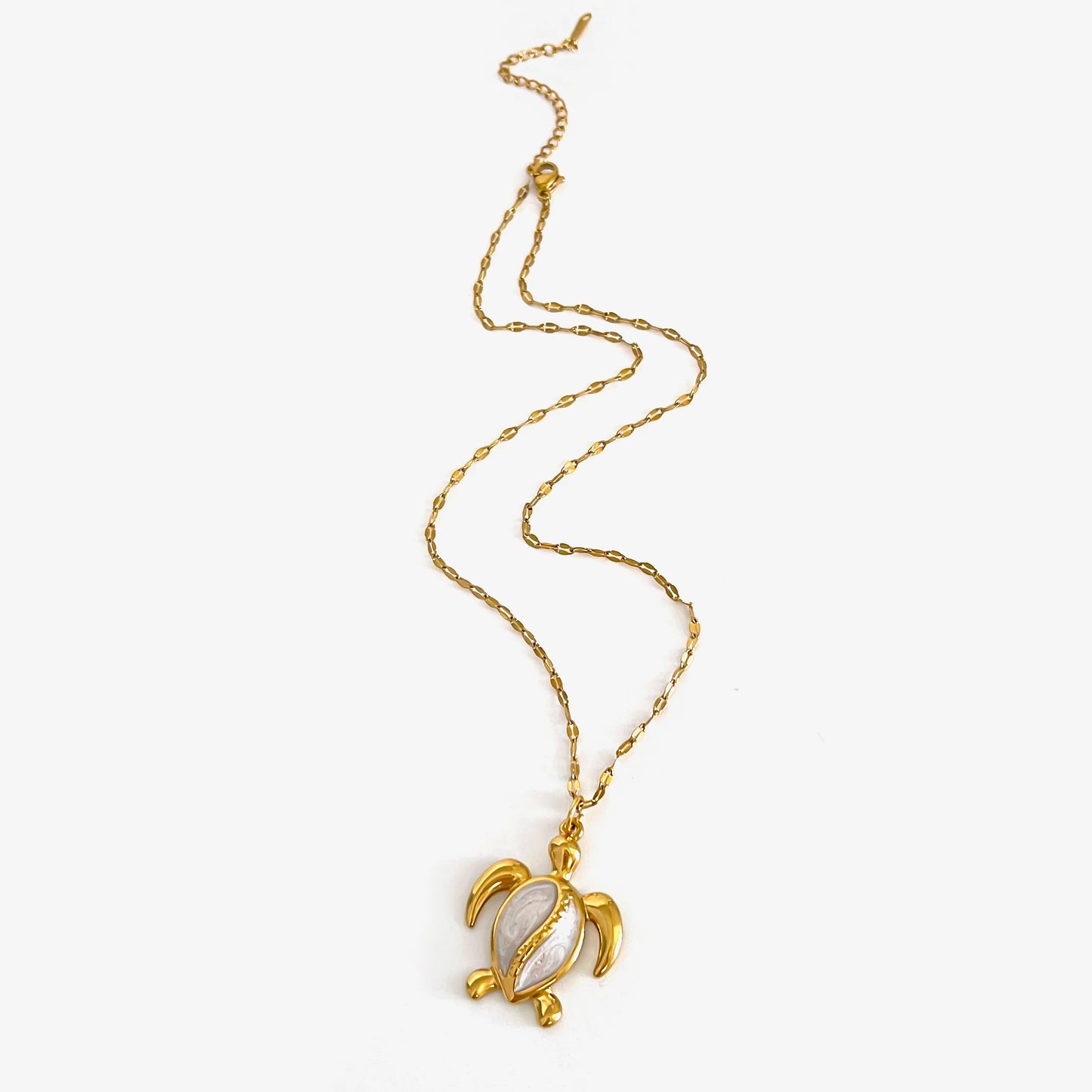 Elegant Fashion White Enamel Conch Gold